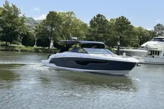 Thumbnail von Cruisers Yachts 34 GLS OB