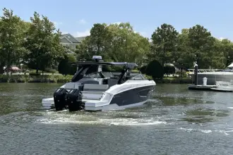 Thumbnail von Cruisers Yachts 34 GLS OB