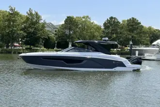 Thumbnail von Cruisers Yachts 34 GLS OB