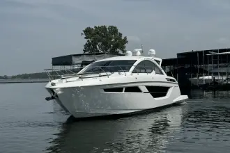 Thumbnail von Cruisers Yachts 50 Cantius