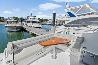 Thumbnail von Cruisers Yachts 46 Cantius