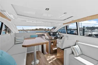 Thumbnail von Cruisers Yachts 46 Cantius