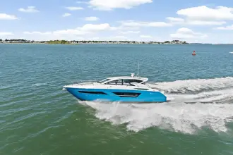 Thumbnail von Cruisers Yachts 46 Cantius