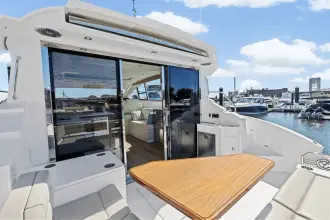 Thumbnail von Cruisers Yachts 46 Cantius