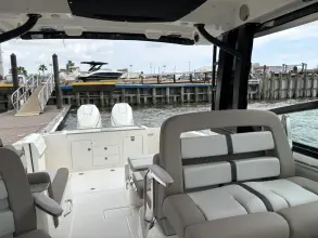 Thumbnail von Boston Whaler 330 Vantage