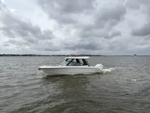 Thumbnail von Boston Whaler 330 Vantage