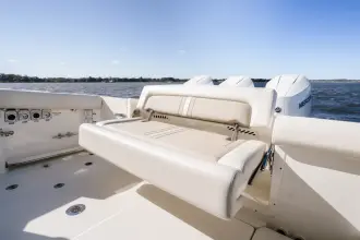 Thumbnail von Boston Whaler 350 Realm