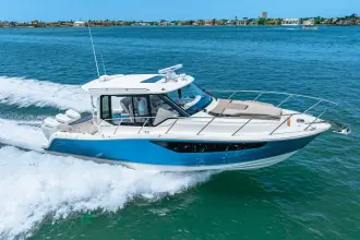 Thumbnail von Boston Whaler 360 Outrage