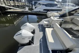 Thumbnail von Cruisers Yachts 34 GLS OB