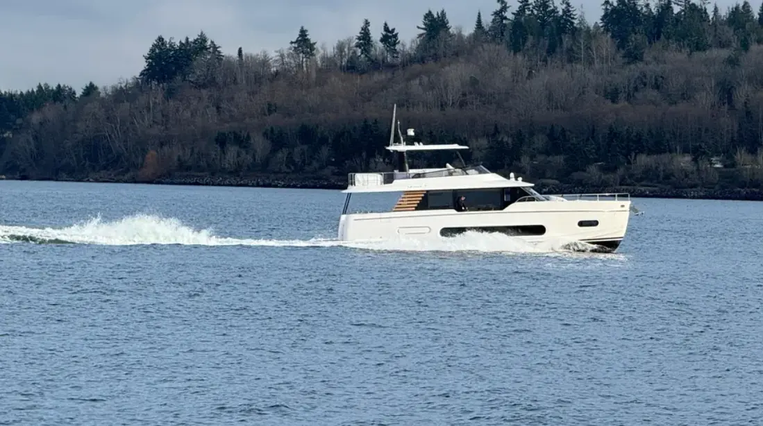 Thumbnail von Azimut 60