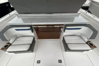 Thumbnail von Tiara Yachts 38 LS