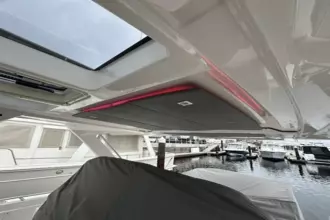 Thumbnail von Tiara Yachts 38 LS
