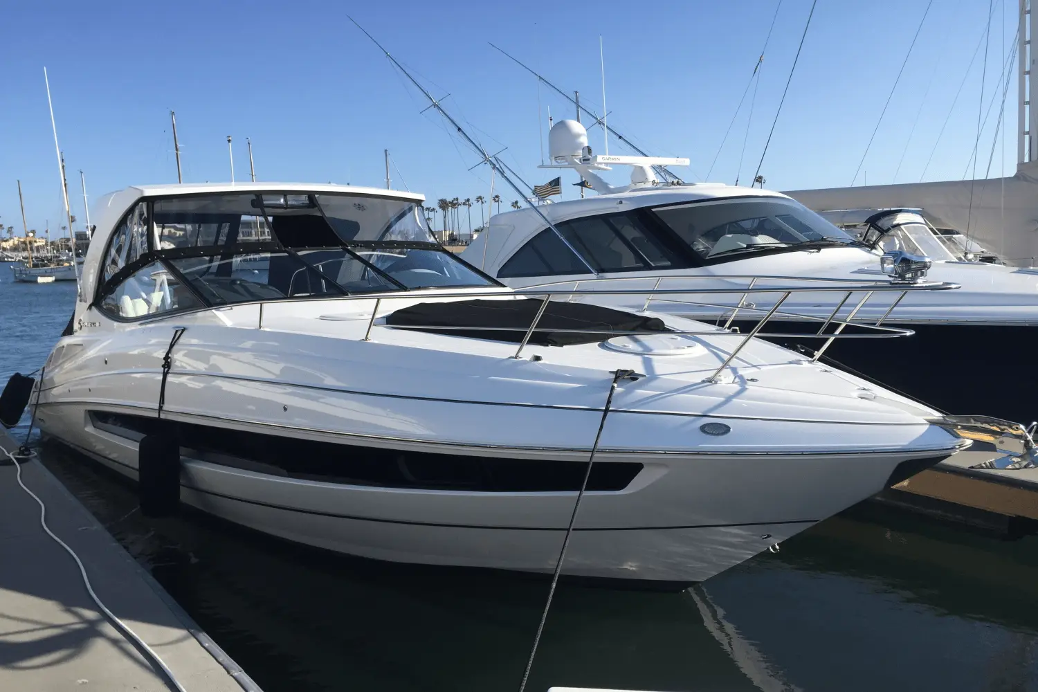 Thumbnail von Cruisers Yachts 35 Express