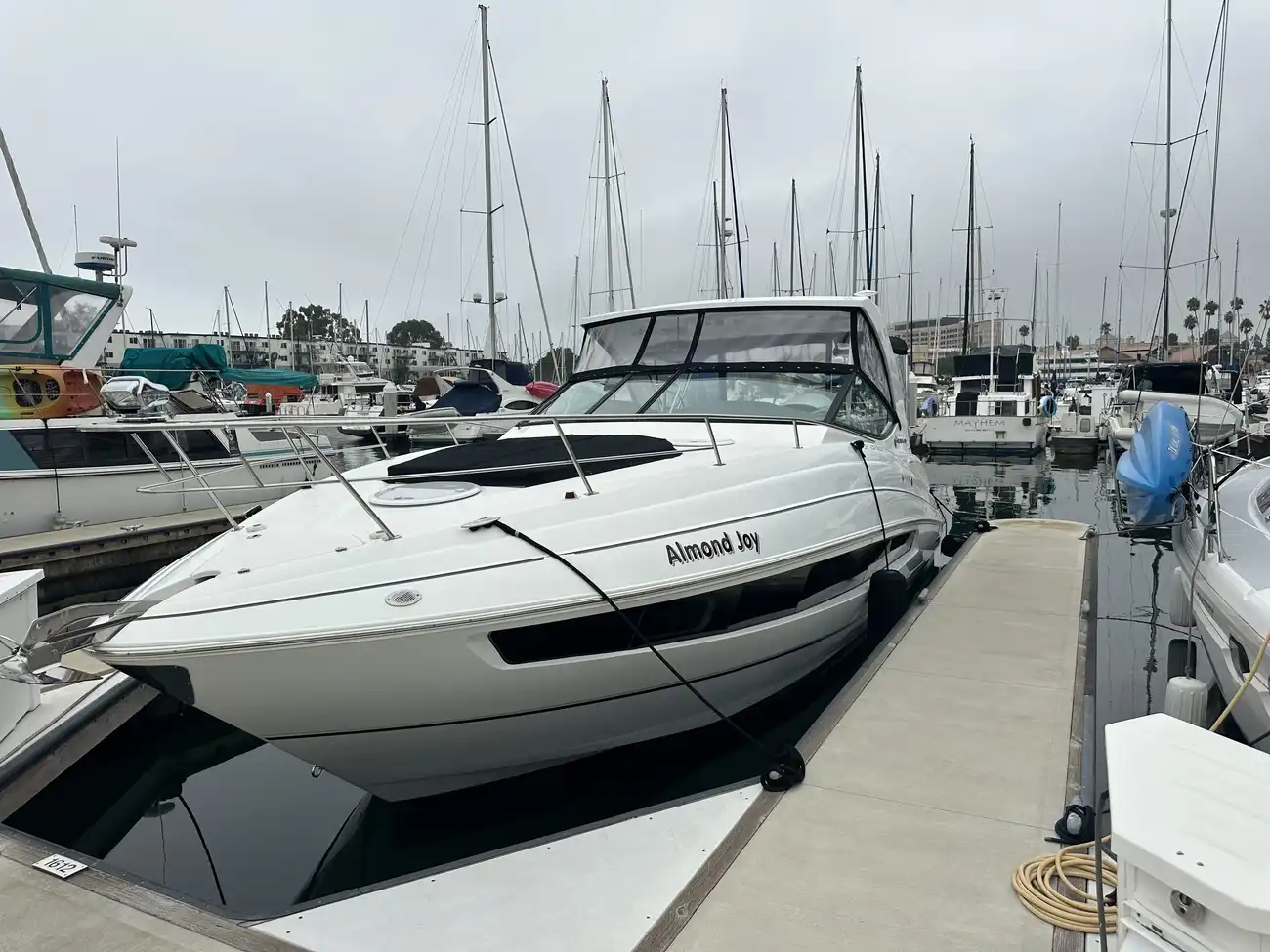 Thumbnail von Cruisers Yachts 35 Express