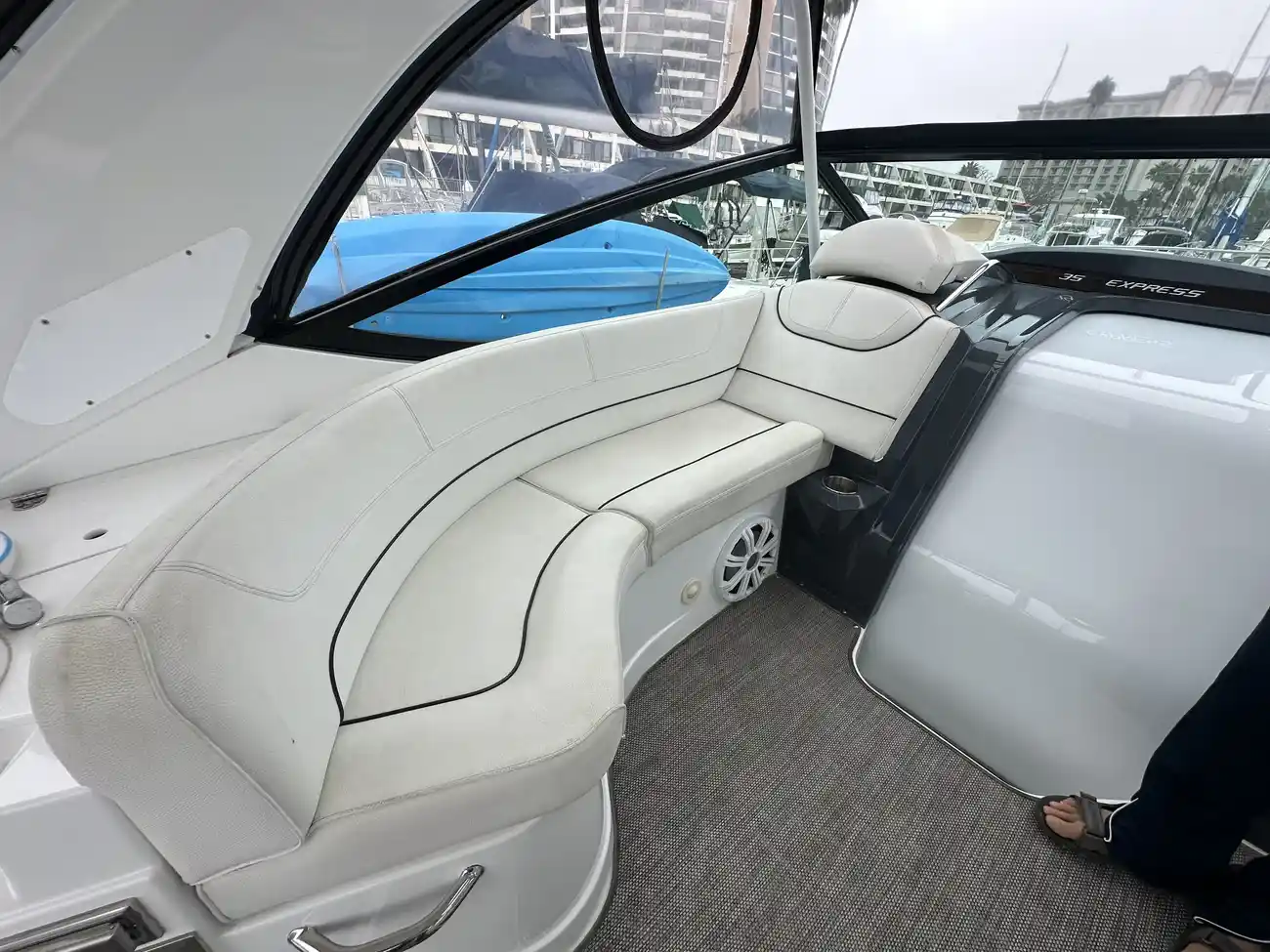Thumbnail von Cruisers Yachts 35 Express