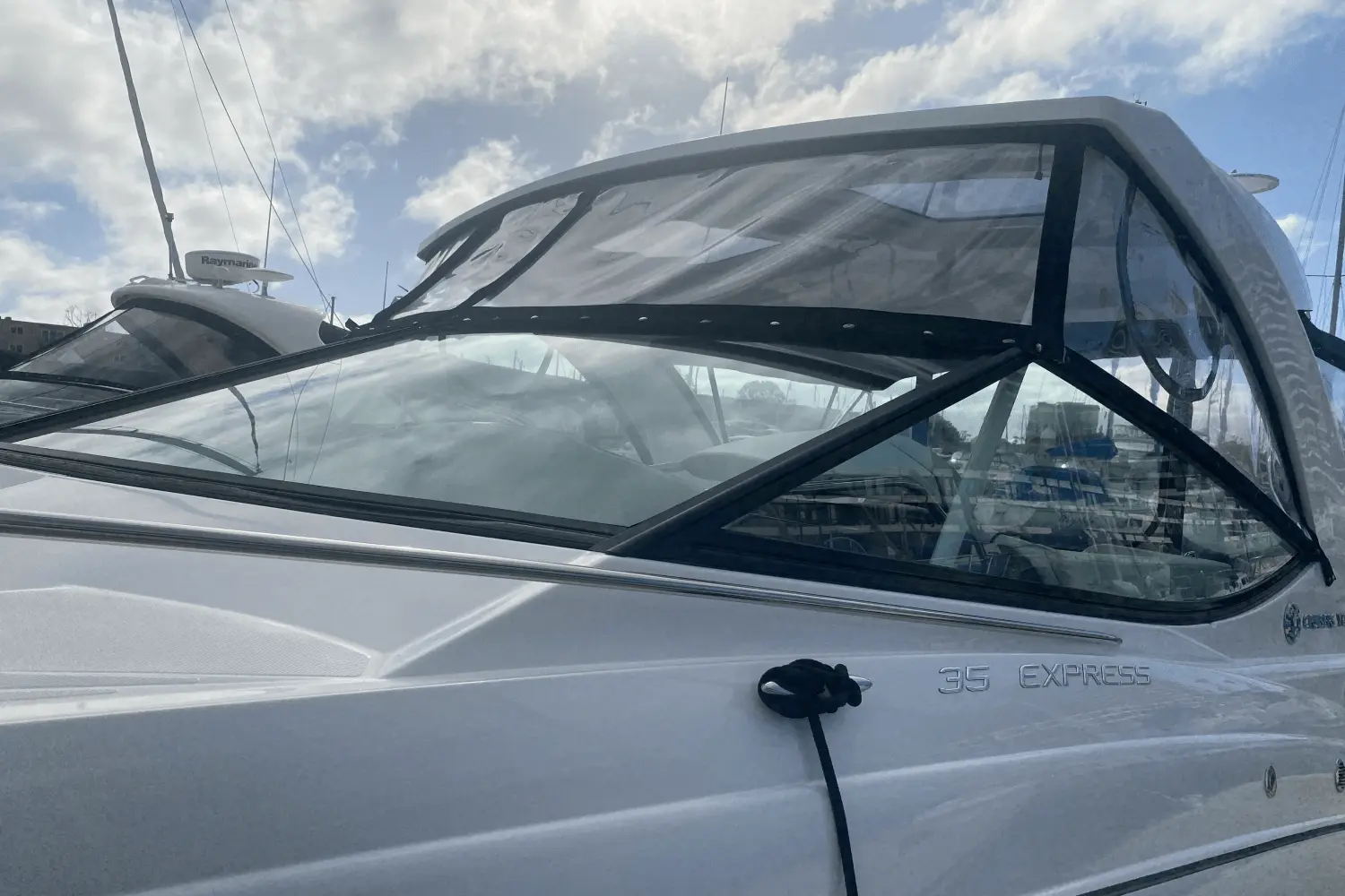 Thumbnail von Cruisers Yachts 35 Express