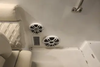 Thumbnail von Regal Commodore 360