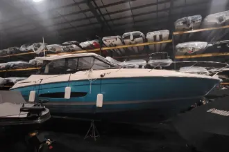 Thumbnail von Regal Commodore 360