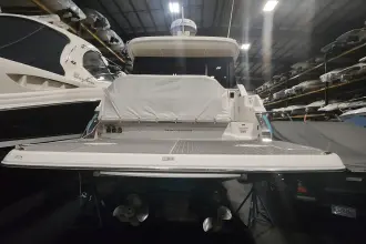 Thumbnail von Regal Commodore 360