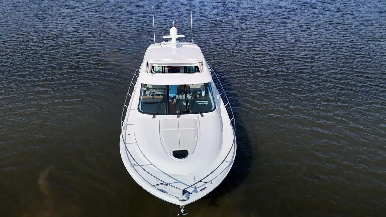 Thumbnail von Tiara Yachts 53 Coupe