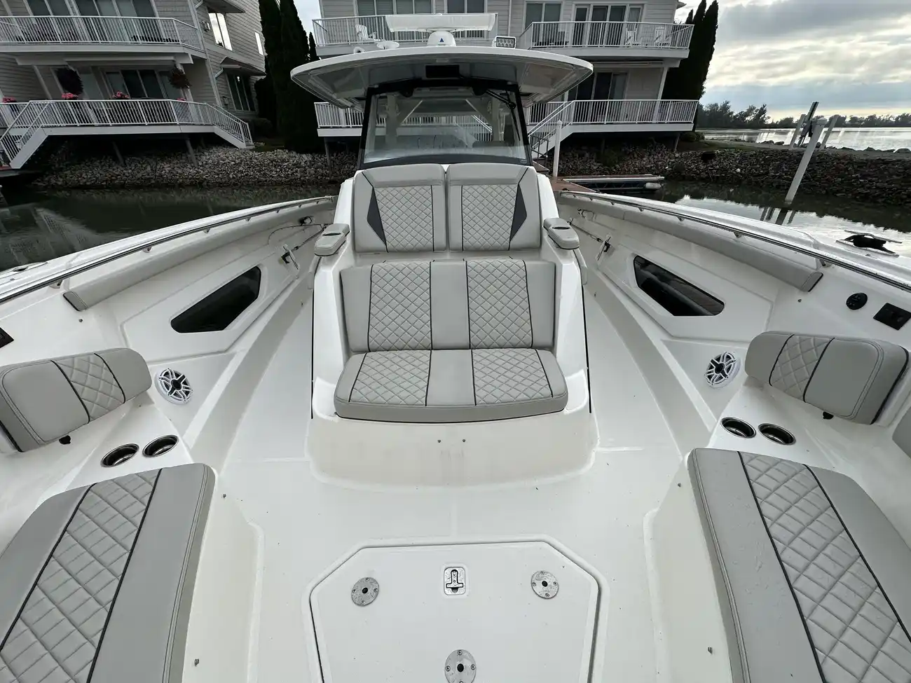 Thumbnail von Pursuit S 428