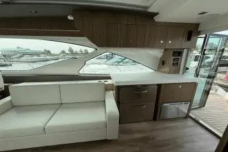 Thumbnail von Cruisers Yachts 60 Cantius