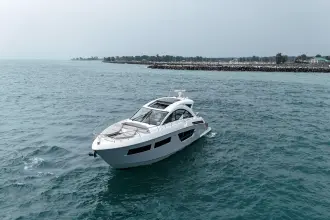 Thumbnail von Cruisers Yachts 60 Cantius
