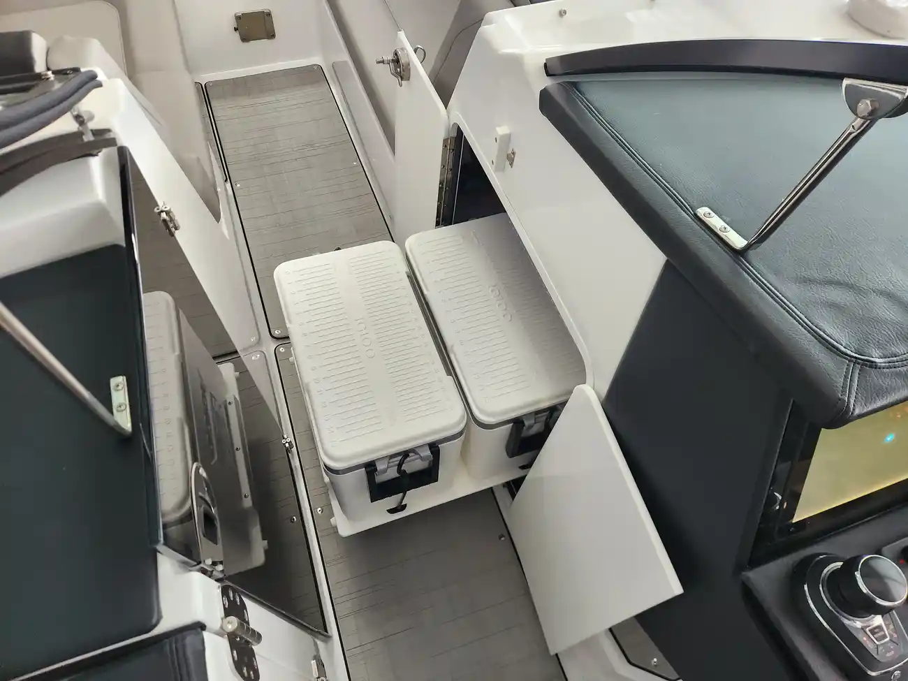 Thumbnail von Four Winns H9 OB