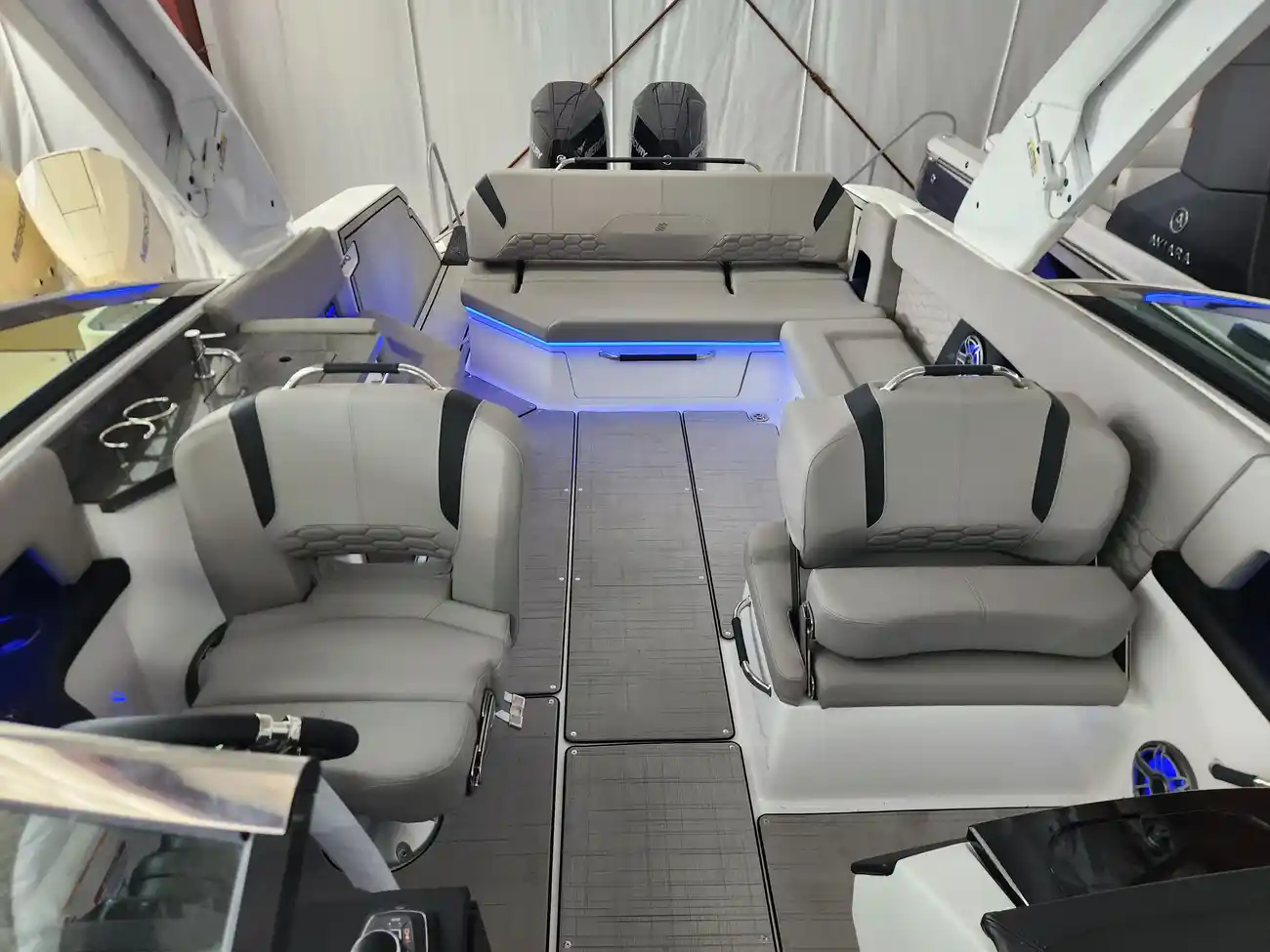 Thumbnail von Four Winns H9 OB