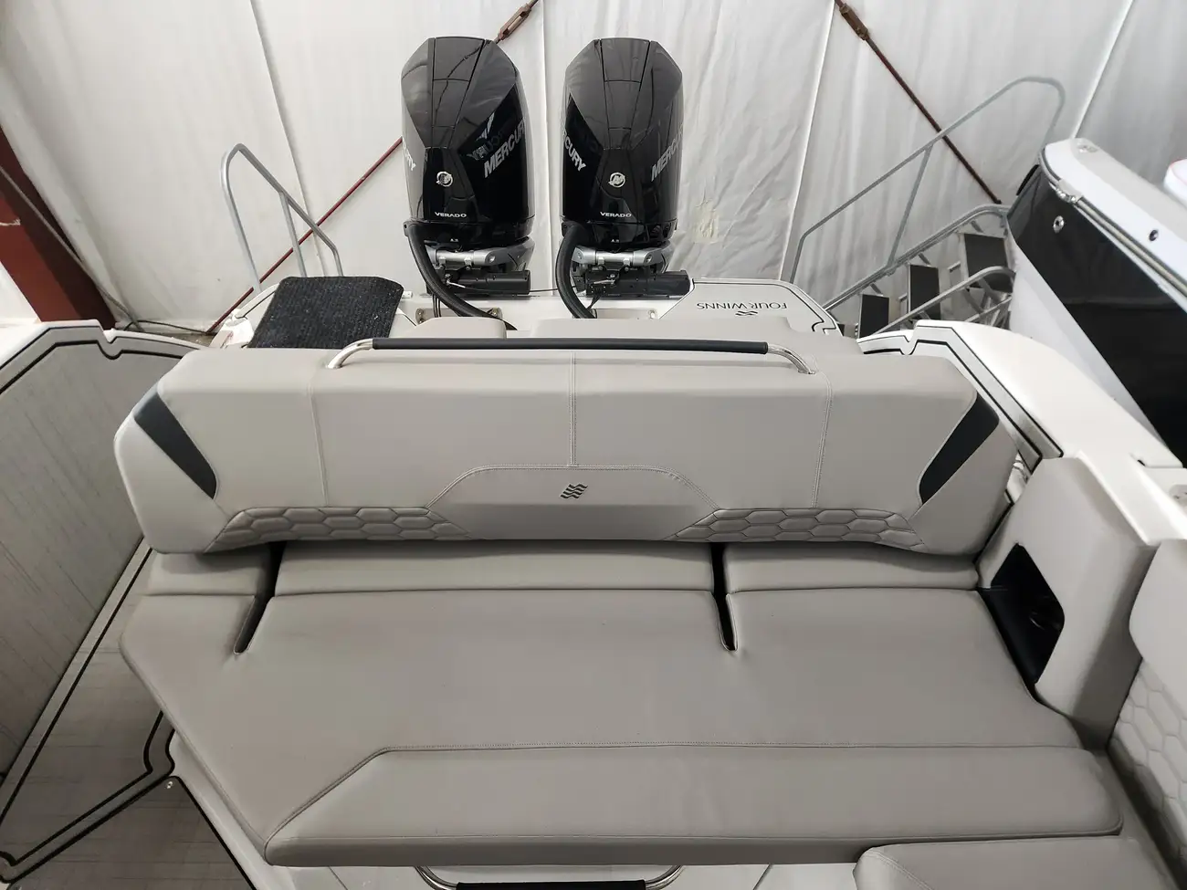 Thumbnail von Four Winns H9 OB