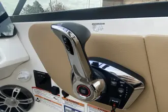 Thumbnail von Sea Ray SDX 270