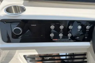 Thumbnail von Sea Ray SLX 310