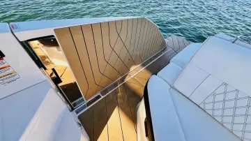 Thumbnail von Sea Ray SLX 400