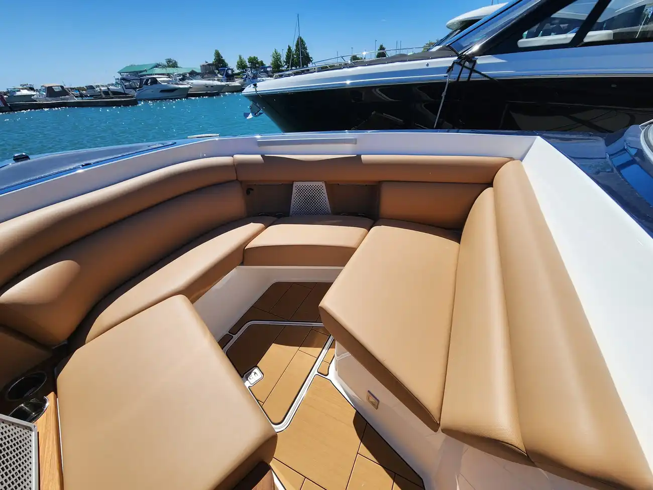 Thumbnail von Aviara 32