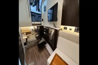 Thumbnail von Cruisers Yachts 38 GLS