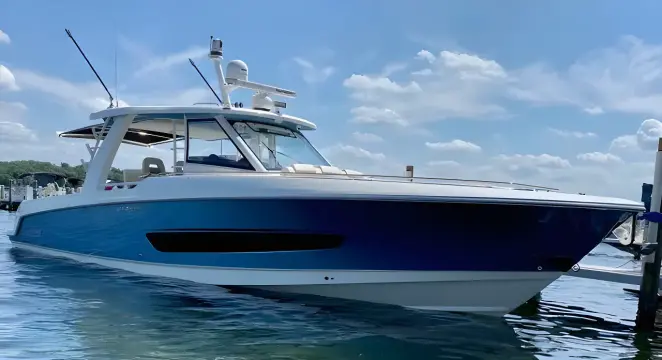 Boston Whaler 420 Outrage