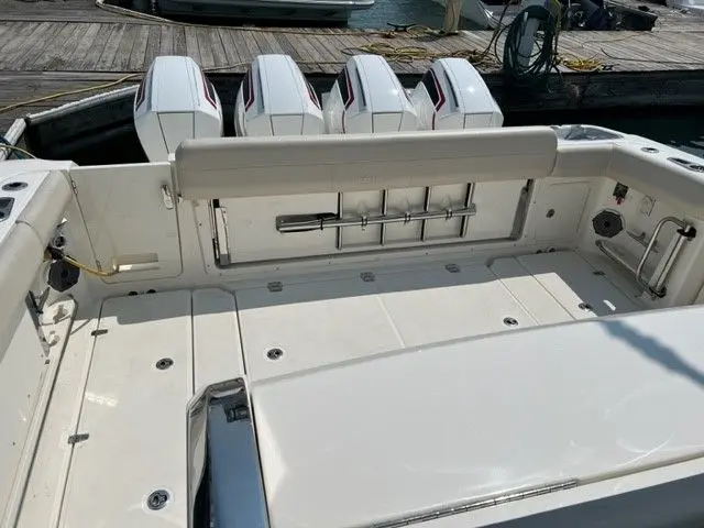 Thumbnail von Boston Whaler 420 Outrage