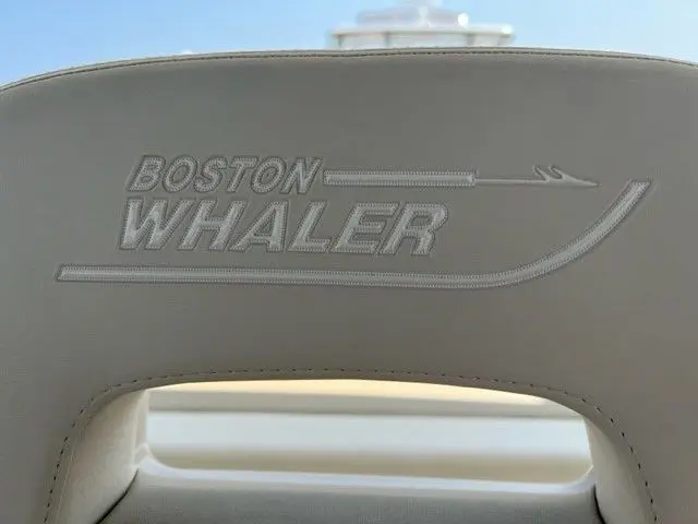 Thumbnail von Boston Whaler 420 Outrage