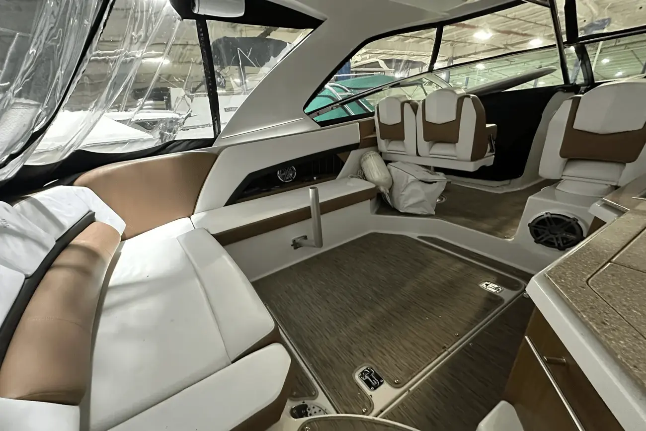 Four Winns Horizon 350