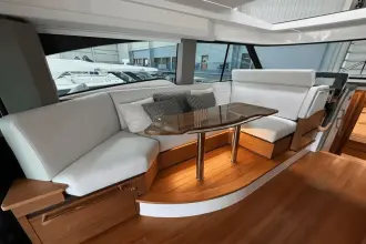 Thumbnail von Tiara Yachts 2870