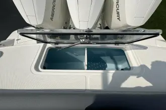 Thumbnail von Boston Whaler 360 Outrage