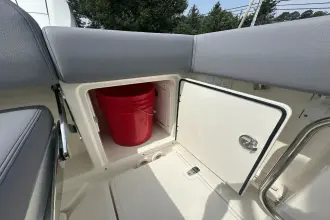 Thumbnail von Boston Whaler 360 Outrage