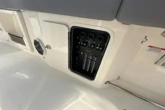 Thumbnail von Boston Whaler 360 Outrage