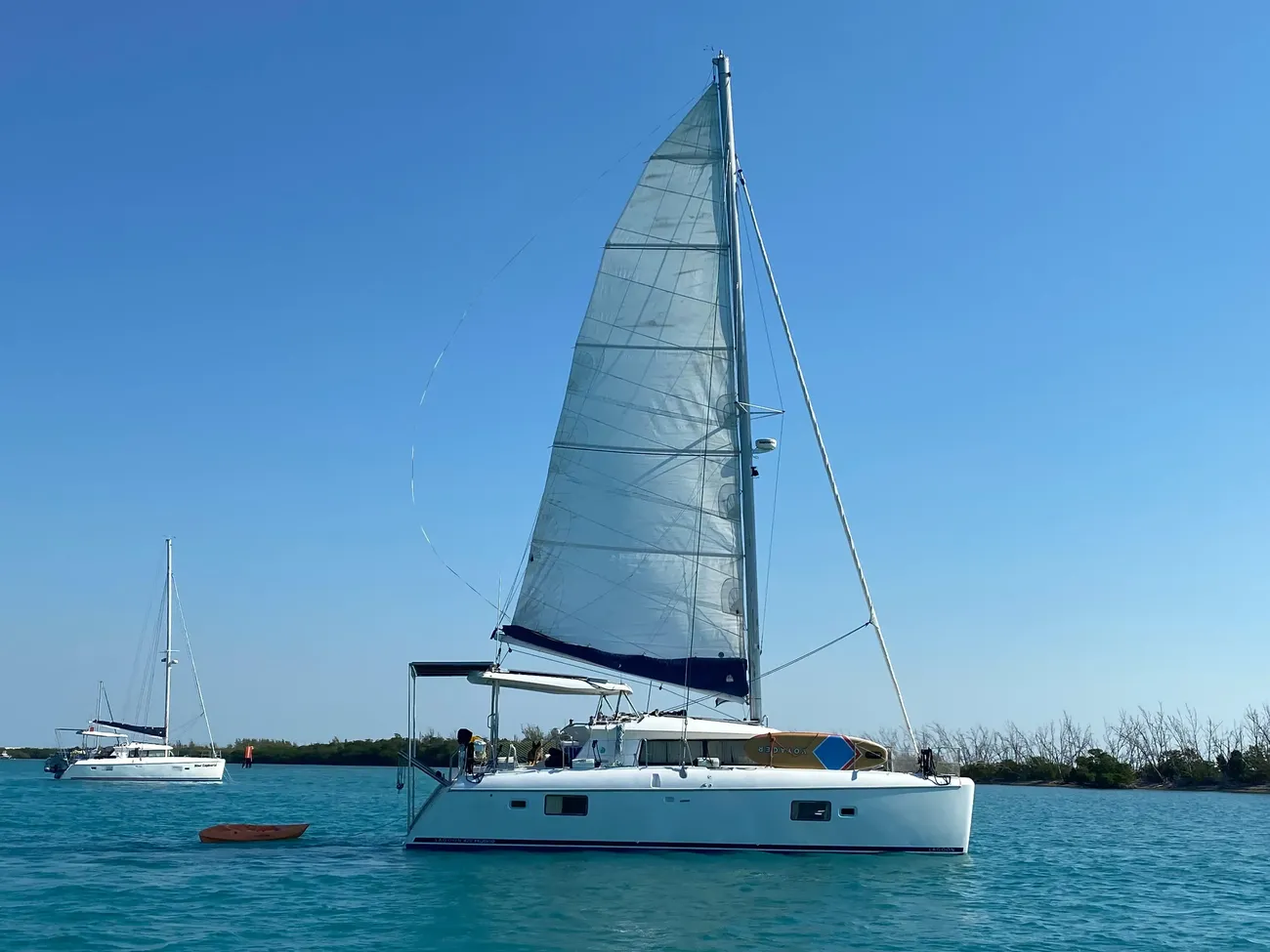 Thumbnail von Lagoon 420 HH Sound Waves