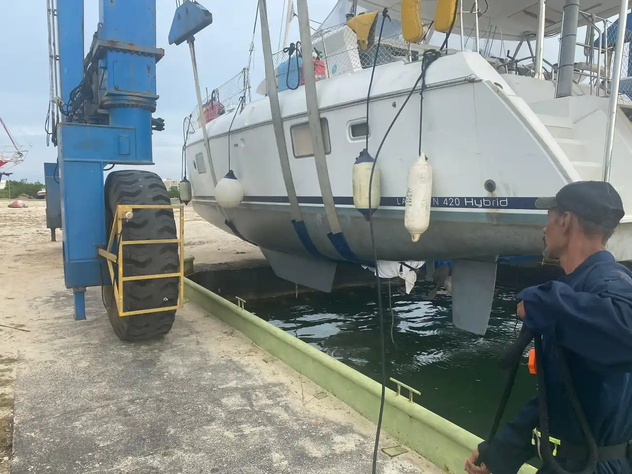 Thumbnail von Lagoon 420 HH Sound Waves