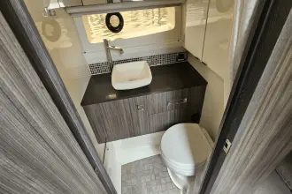 Thumbnail von Sea Ray SLX 400