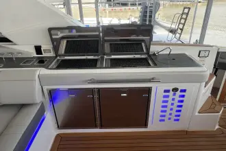 Thumbnail von Sea Ray SLX 400