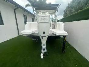 Thumbnail von Boston Whaler 230 Vantage