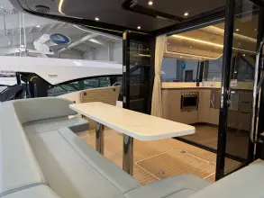 Thumbnail von Cruisers Yachts 57 FLY