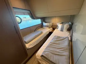 Thumbnail von Cruisers Yachts 57 FLY